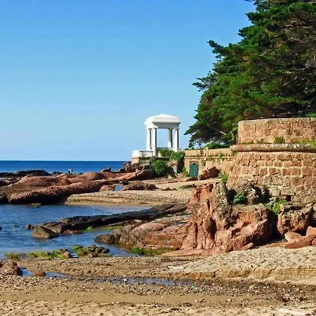 A Studio 500 M De La Mer Avec Jardin Apartment