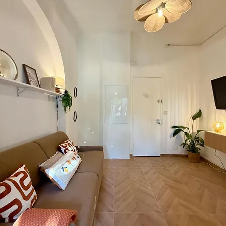아파트 Moderne Avec Jardin A 500 M De La
